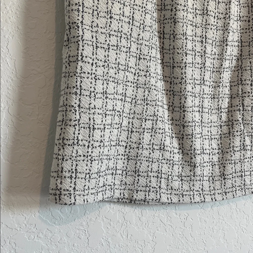 NWT Loft White & Black Pull On Skirt W/ Pockets - Picture 4 of 9